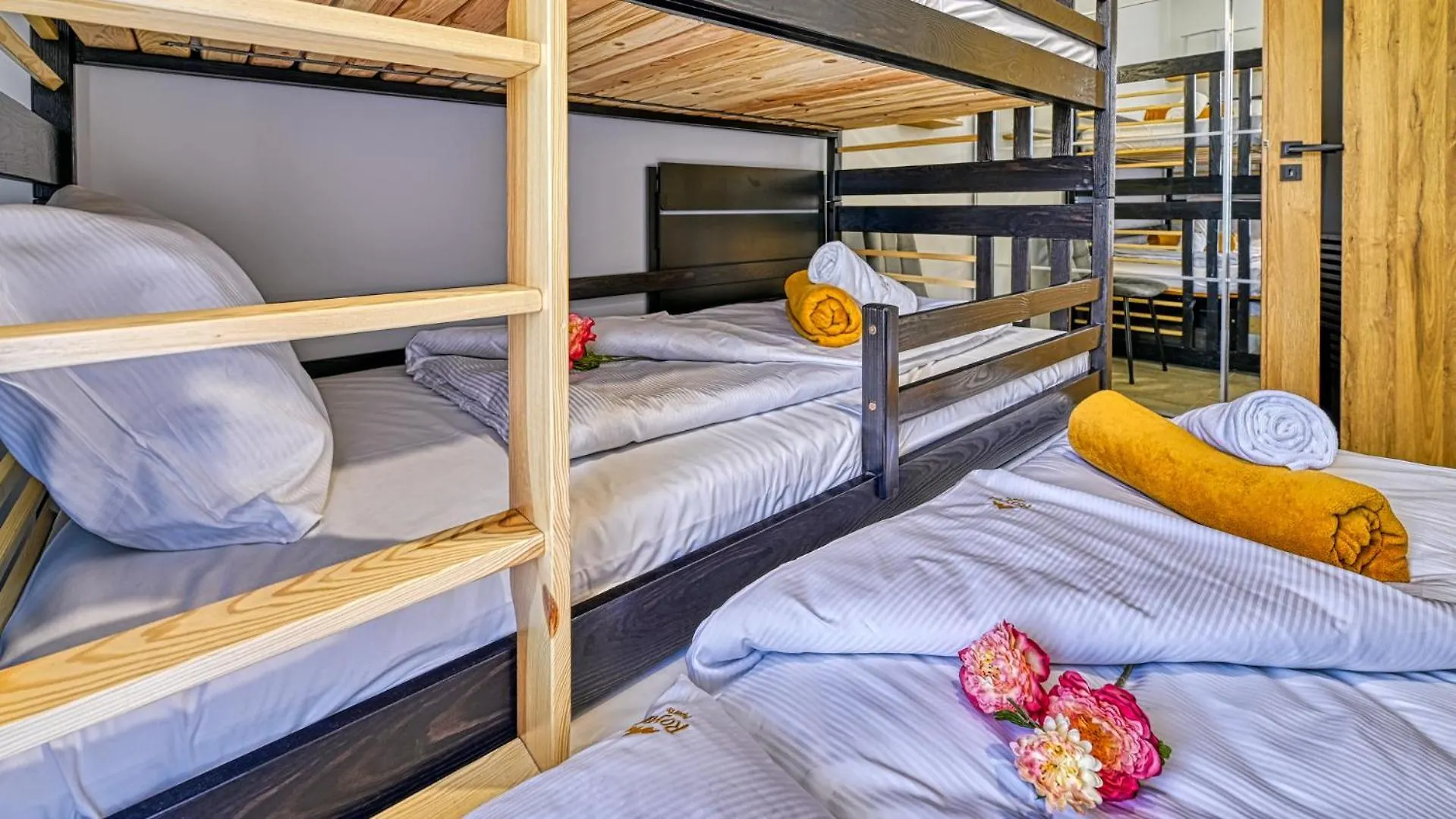 Apartamenty Mariental Boutique - Przy Wyciagu - By Royal Aparts Szklarska Poreba 0*,  Poland